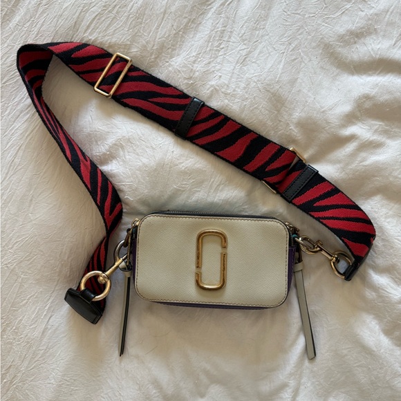 Marc Jacobs Handbags - Marc Jacobs Snapshot crossbody bag